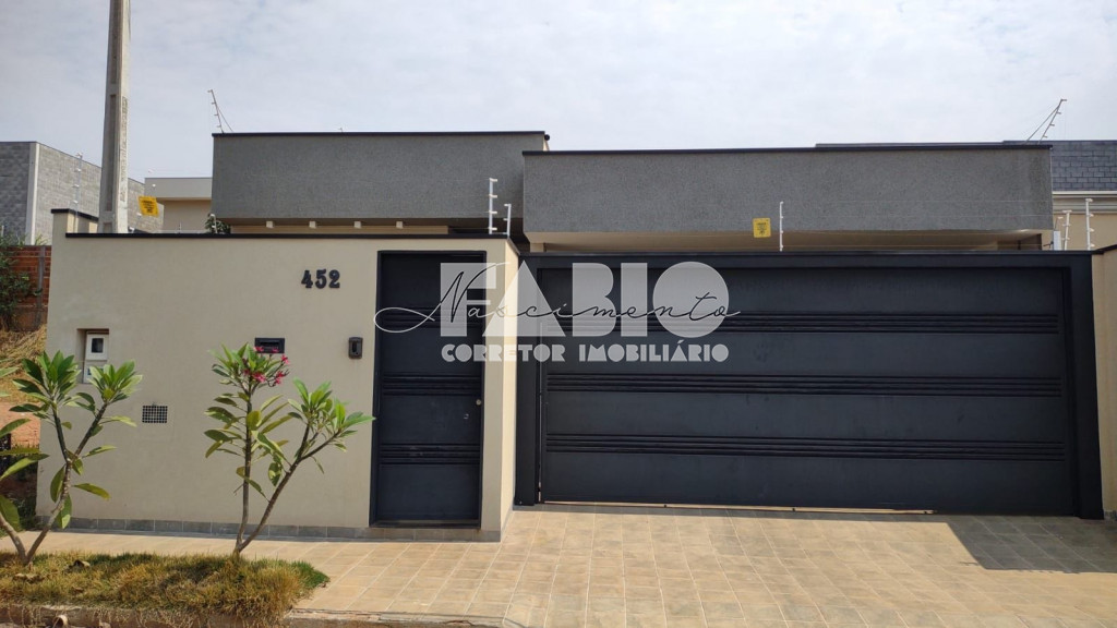 Casa com 3 quartos à venda, 150m² — foto 1 de 30