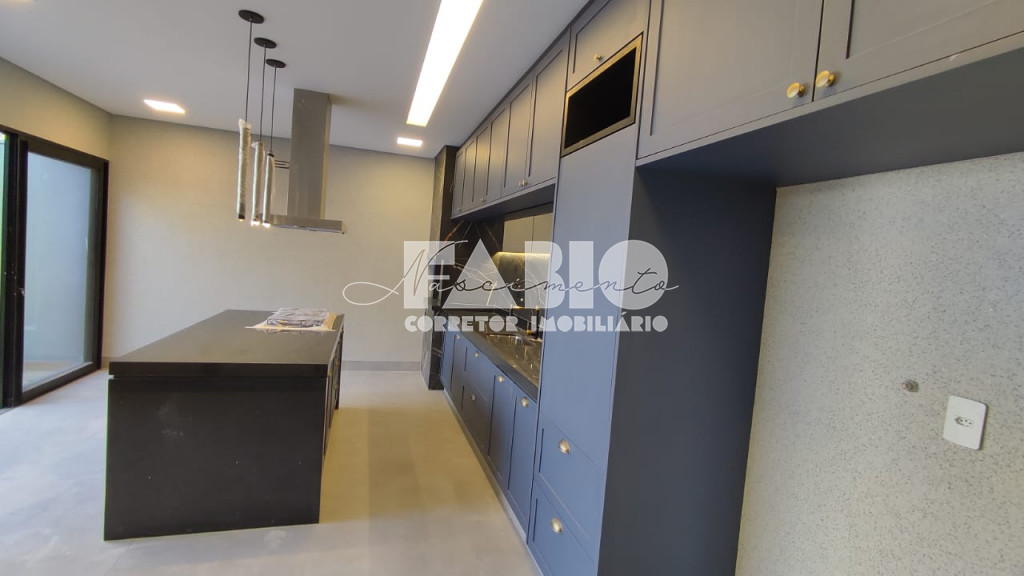Casa de Condomínio com 3 quartos à venda, 230m² — foto 14 de 18
