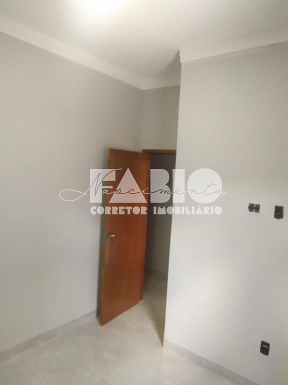 Casa de Condomínio com 3 quartos à venda, 120m² — foto 2 de 29
