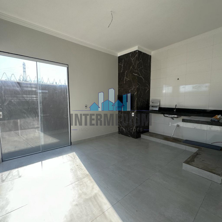 Casa com 2 quartos à venda, 72m² — foto 2 de 12