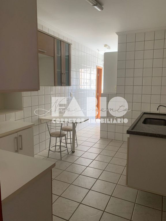 Apartamento com 3 quartos à venda, 100m² — foto 2 de 17