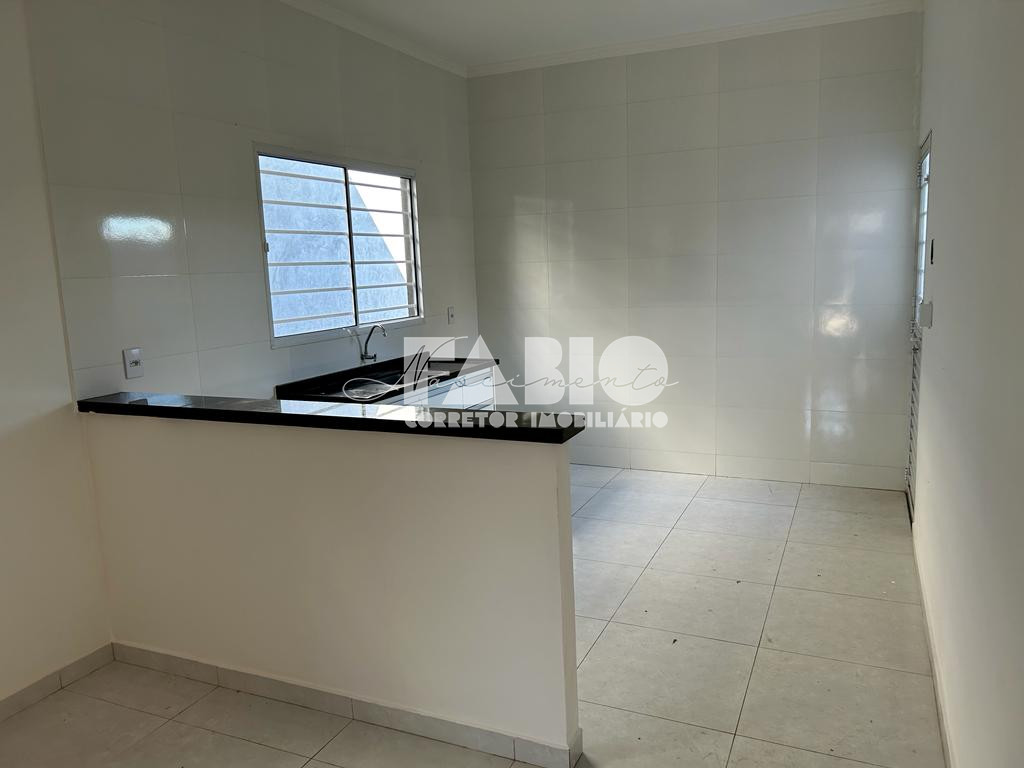 Casa com 3 quartos à venda, 120m² — foto 2 de 19
