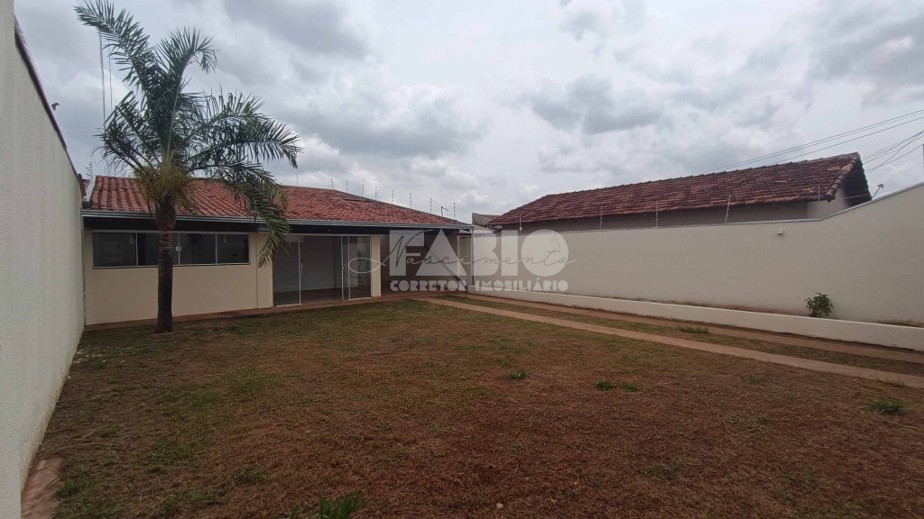 Casa com 3 quartos à venda, 110m² — foto 2 de 14