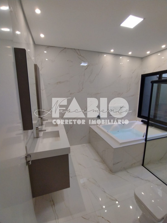 Casa de Condomínio com 3 quartos à venda, 195m² — foto 25 de 29