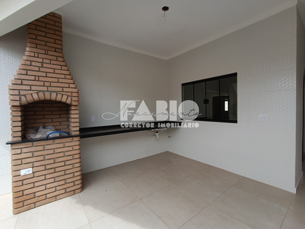 Casa com 3 quartos à venda, 150m² — foto 2 de 20