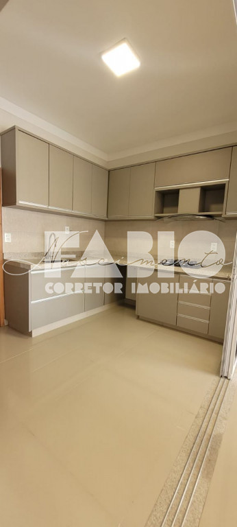 Casa de Condomínio com 3 quartos à venda, 180m² — foto 12 de 29
