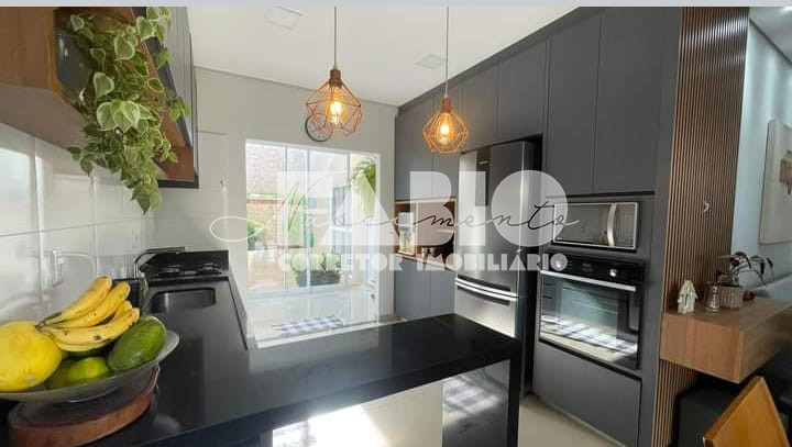 Casa com 2 quartos à venda, 120m² — foto 2 de 11