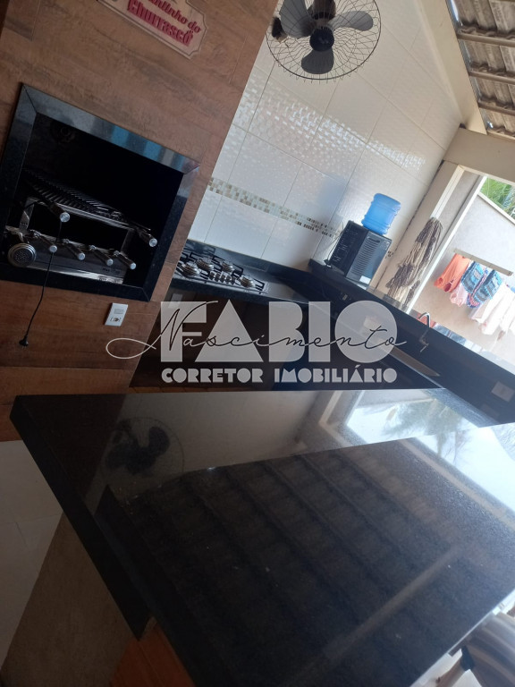 Casa com 4 quartos à venda, 200m² — foto 8 de 17