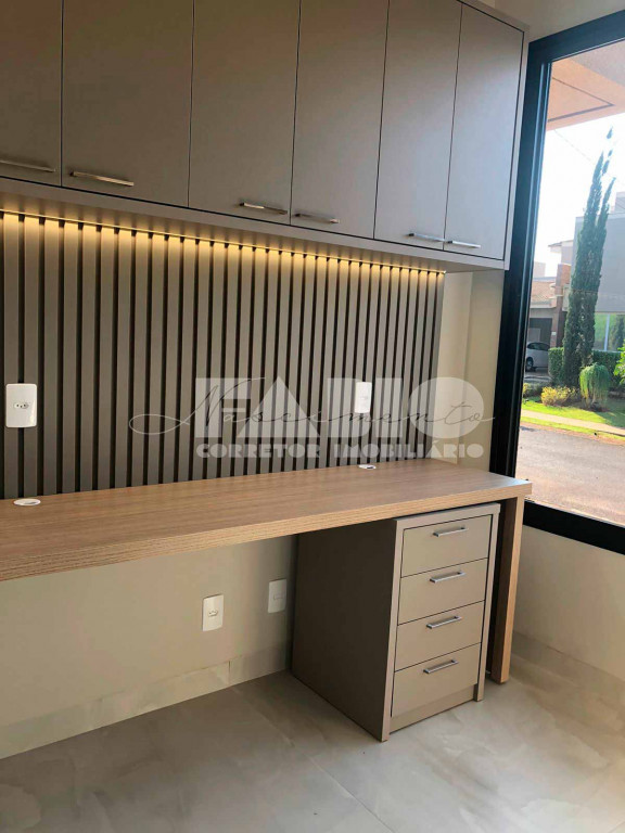 Casa de Condomínio com 4 quartos à venda, 248m² — foto 7 de 18