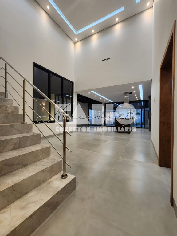 Casa de Condomínio com 4 quartos à venda, 270m² — foto 2 de 17