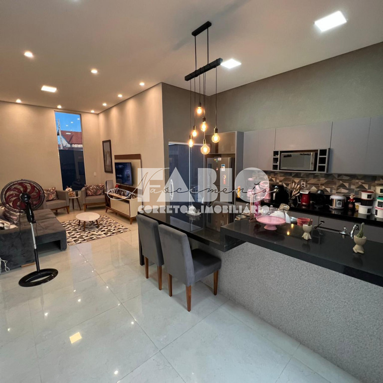 Casa com 3 quartos à venda, 80m² — foto 4 de 11