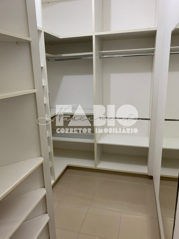 Casa de Condomínio com 4 quartos à venda, 373m² — foto 15 de 29