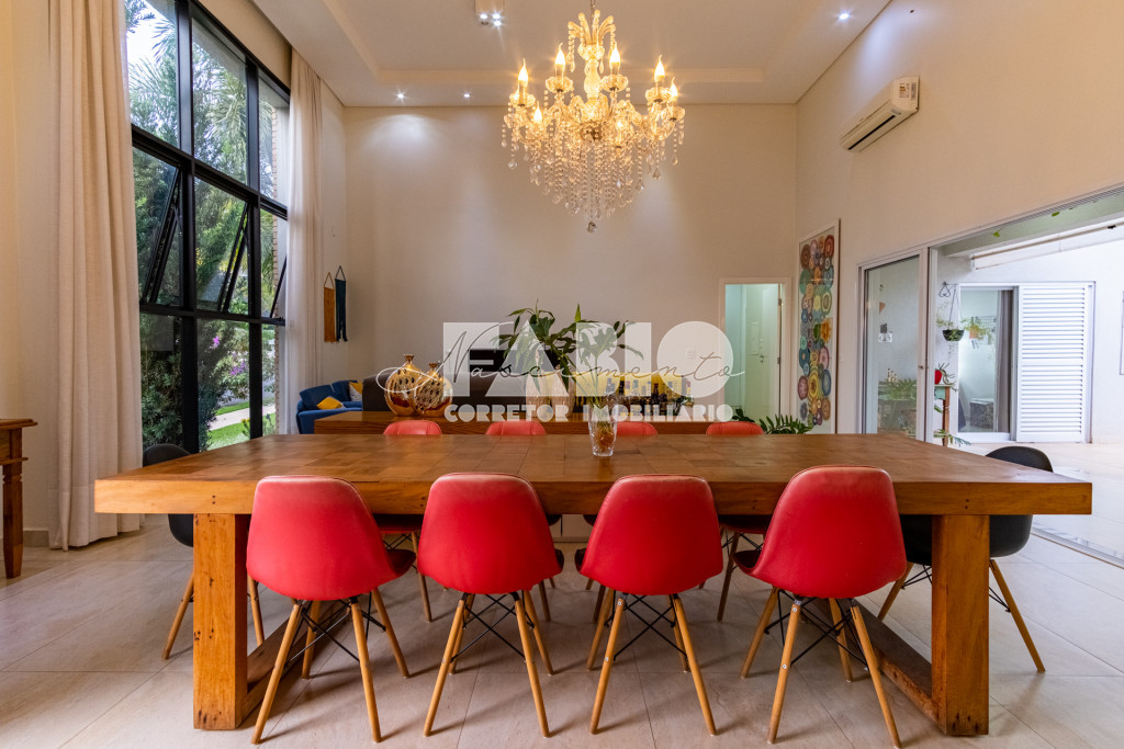 Casa de Condomínio com 3 quartos à venda, 260m² — foto 8 de 30