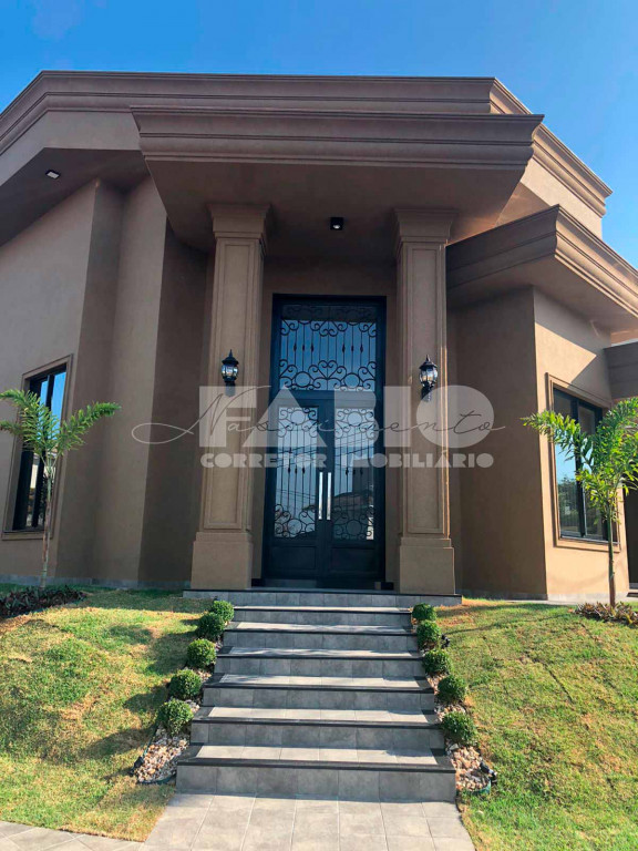Casa de Condomínio com 4 quartos à venda, 248m² — foto 3 de 18