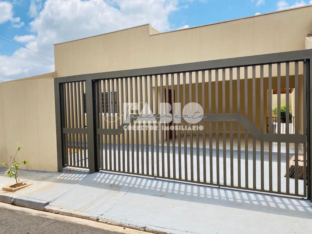 Casa com 3 quartos à venda, 120m² — foto 2 de 21