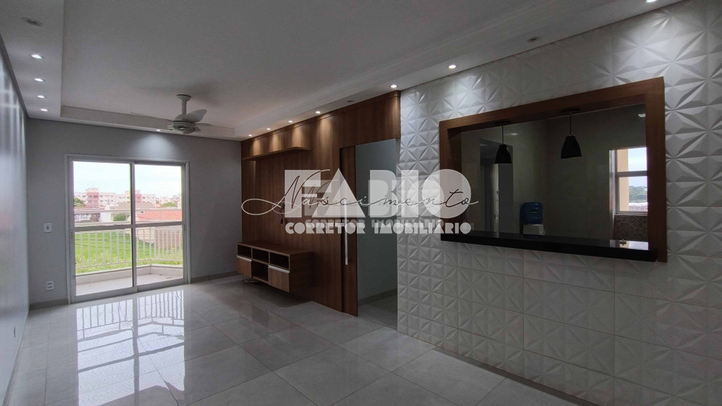 Apartamento com 2 quartos à venda, 70m² — foto 1 de 12