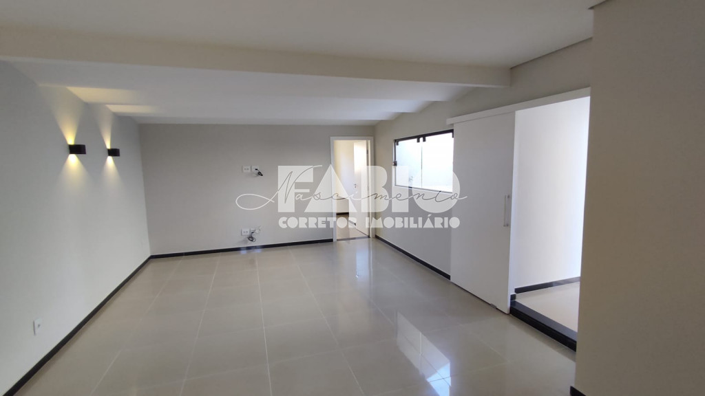 Casa de Condomínio com 4 quartos à venda, 260m² — foto 3 de 30