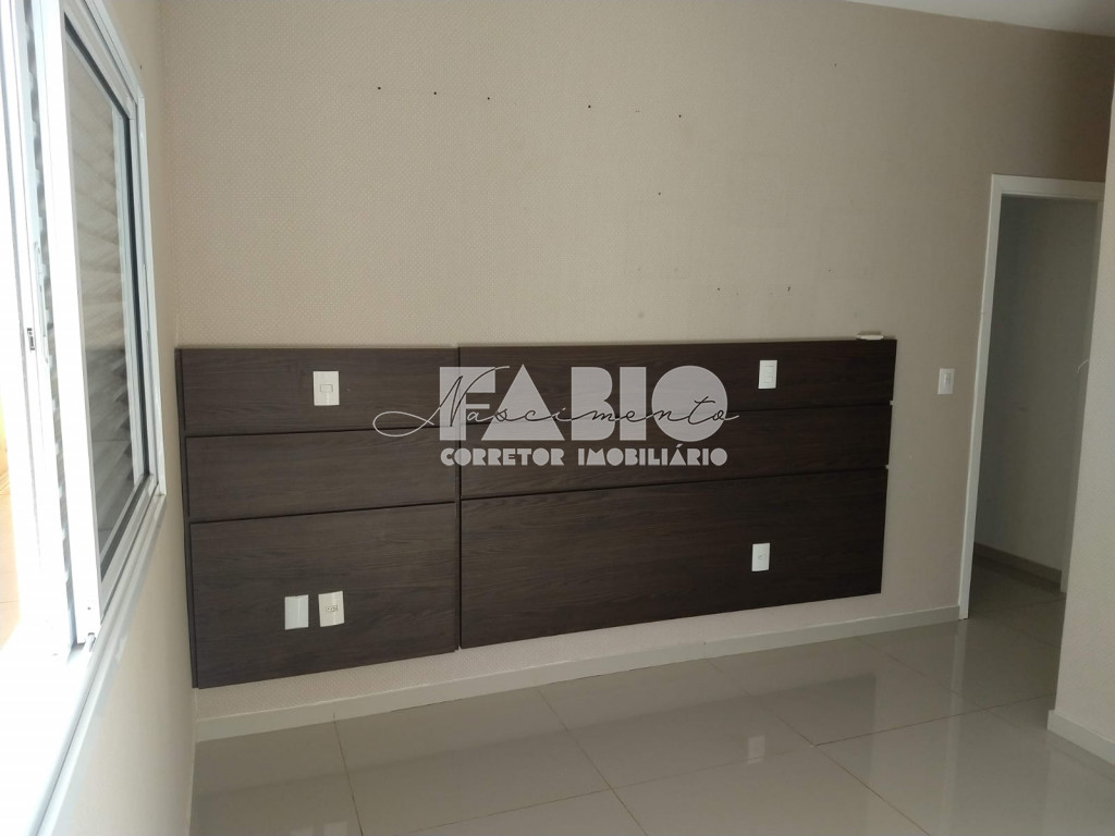 Casa de Condomínio com 3 quartos à venda, 221m² — foto 7 de 15