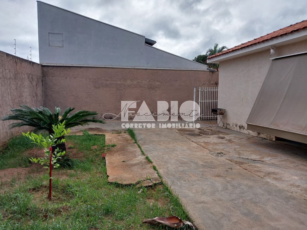 Casa com 3 quartos à venda, 250m² — foto 19 de 21