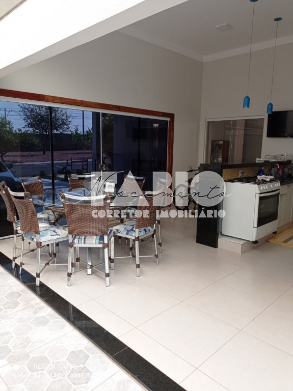 Casa de Condomínio com 3 quartos à venda, 200m² — foto 24 de 29