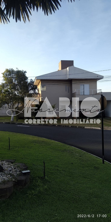 Casa de Condomínio com 3 quartos à venda, 236m² — foto 1 de 30