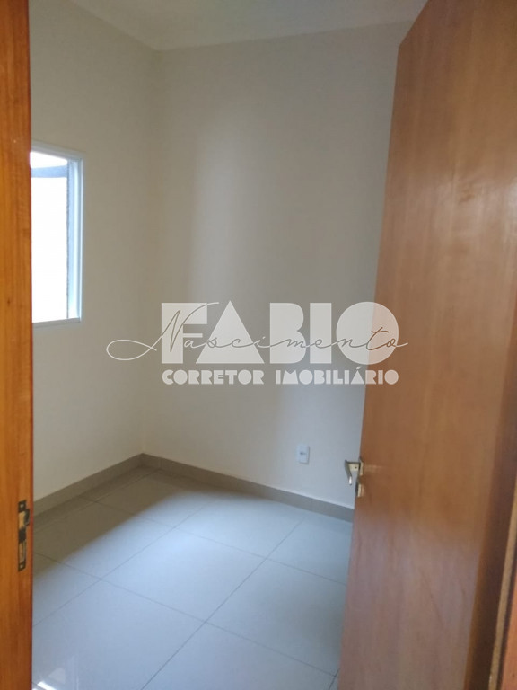 Casa com 3 quartos à venda, 90m² — foto 3 de 13