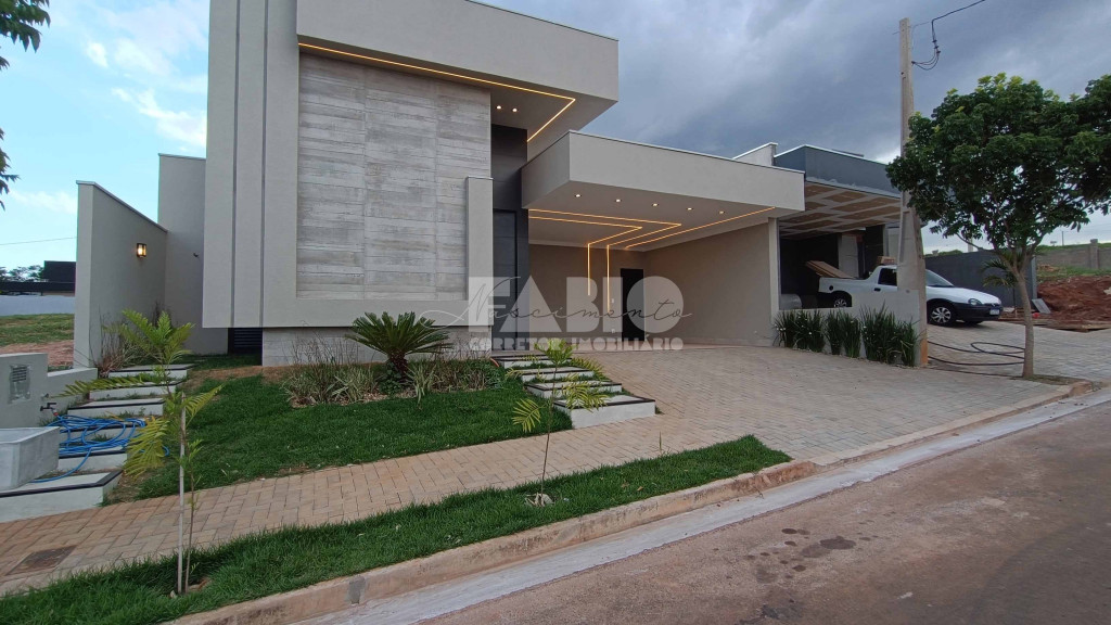 Casa de Condomínio com 3 quartos à venda, 165m² — foto 2 de 28