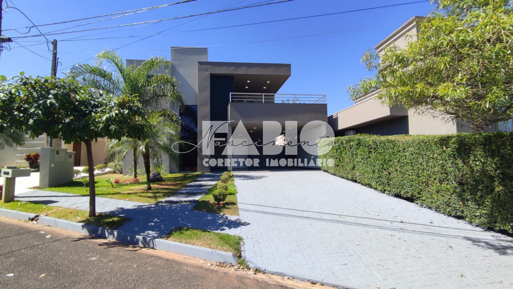 Casa de Condomínio com 4 quartos à venda, 260m² — foto 2 de 30