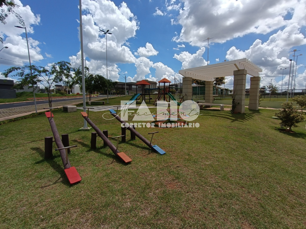 Casa de Condomínio com 3 quartos à venda, 253m² — foto 18 de 29