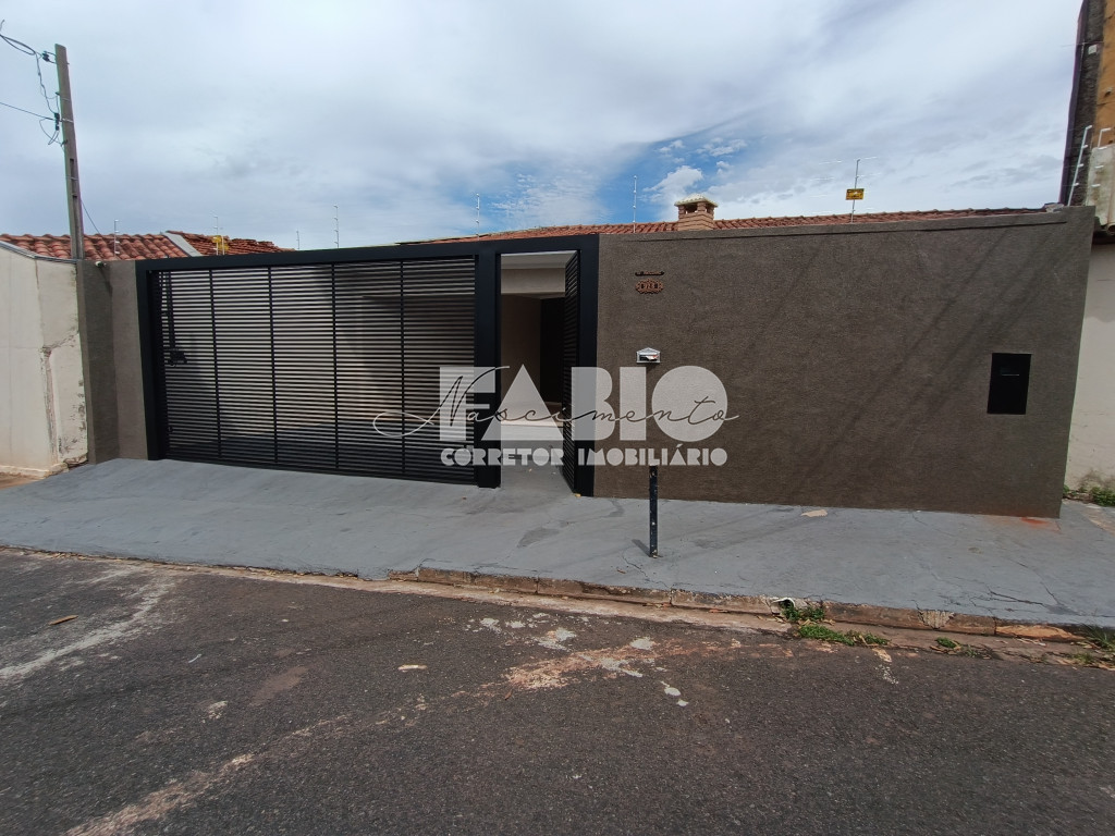 Casa com 3 quartos à venda, 150m² — foto 1 de 20