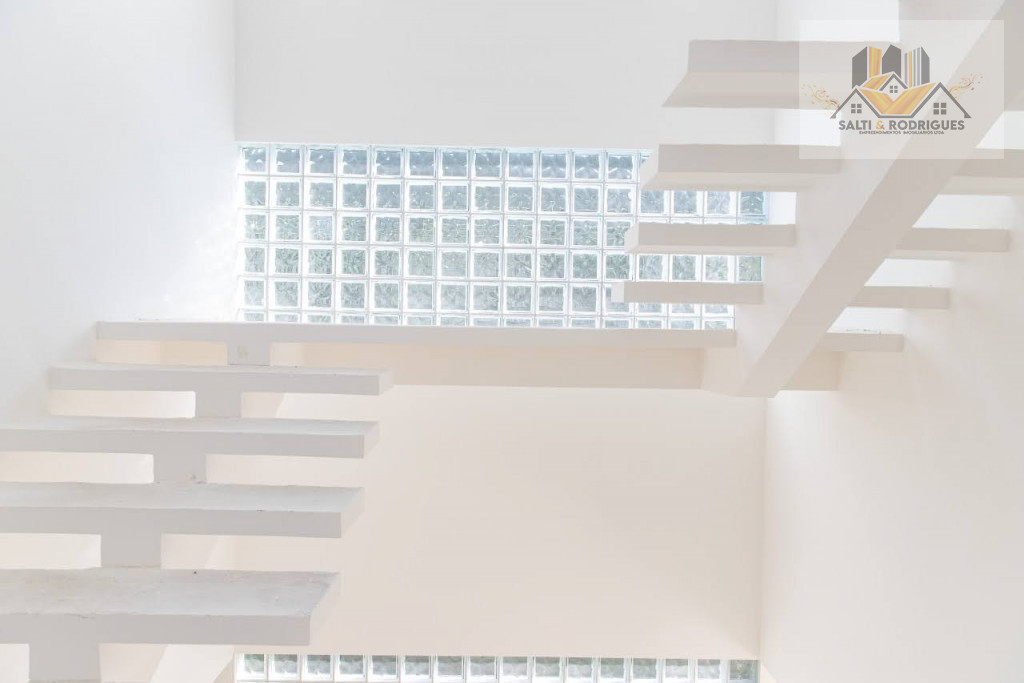 Casa à venda com 4 quartos, 374m² - Foto 3