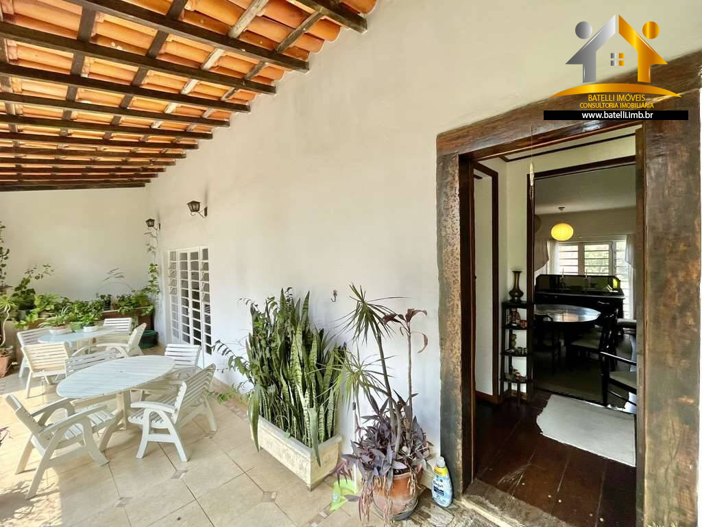 Casa de Condomínio à venda com 4 quartos, 399m² - Foto 2
