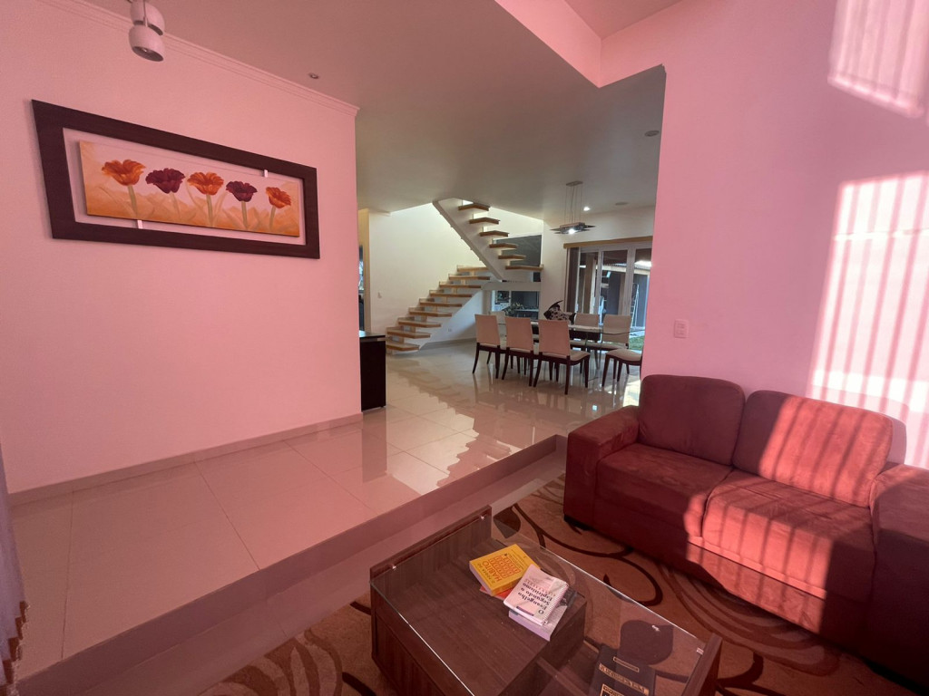Casa de Condomínio para alugar com 3 quartos, 300m² - Foto 16