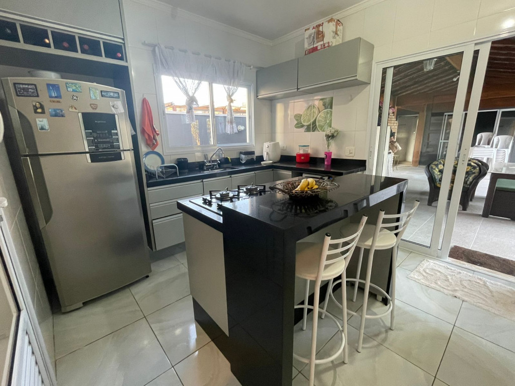 Casa de Condomínio para alugar com 3 quartos, 300m² - Foto 22