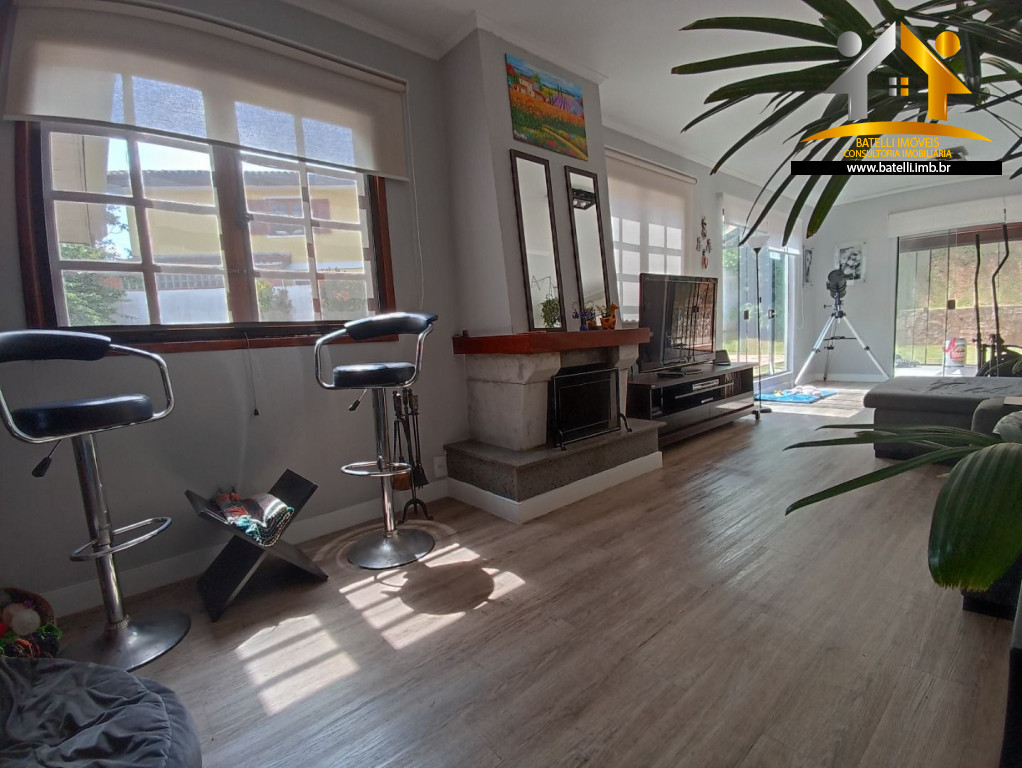 Casa de Condomínio à venda com 3 quartos, 303m² - Foto 2