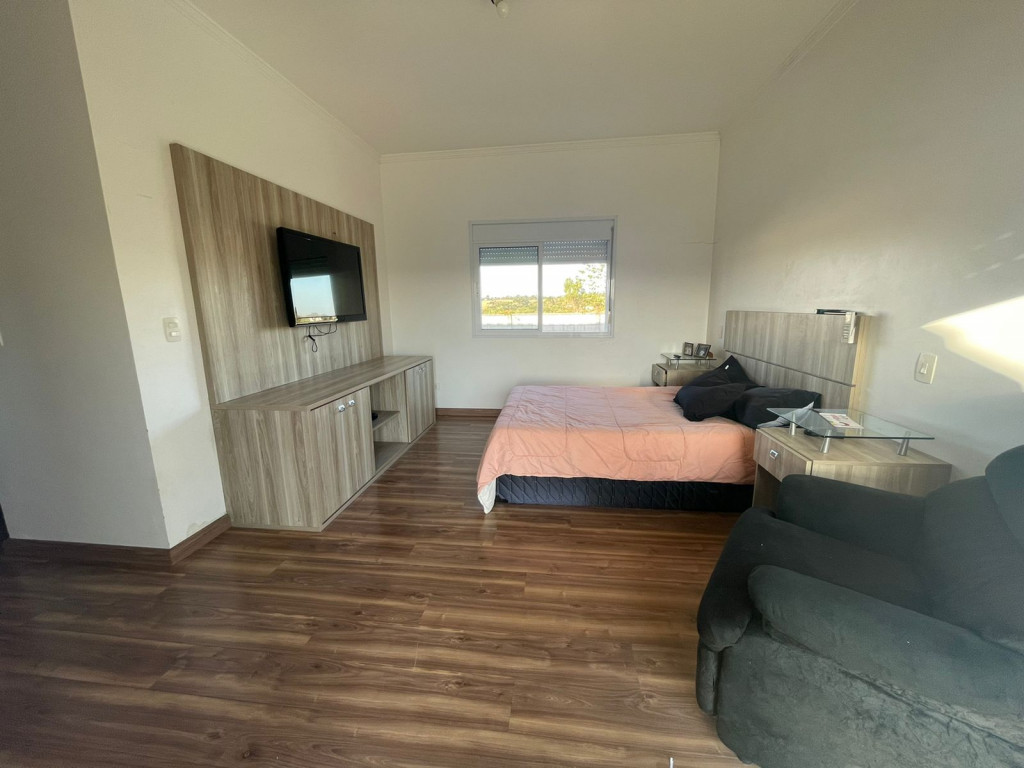 Casa de Condomínio para alugar com 3 quartos, 300m² - Foto 3