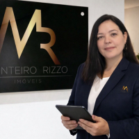 Foto do corretor Lúcia Napolião