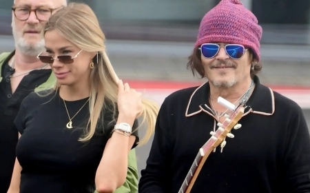Conni Depp və rusiyalı model Yuliya Vlasovanın münasibətləri başa çatdı