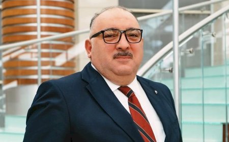 Bəhram Bağırzadə 70 illik dəyərli hədiyyəni təqdim etdi –FOTO