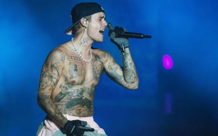 Pulu bitən Justin Bieber  4 il sonra səhnəyə qayıdır