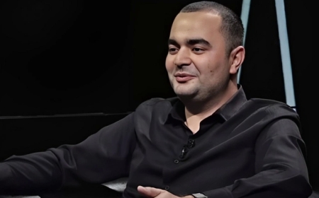 Köhnə "QAZ-24" ilə Bakıdan Məkkəyə səfər etdi-FOTO