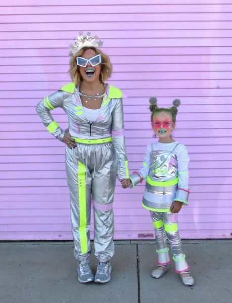 Alien Mom and Kid
