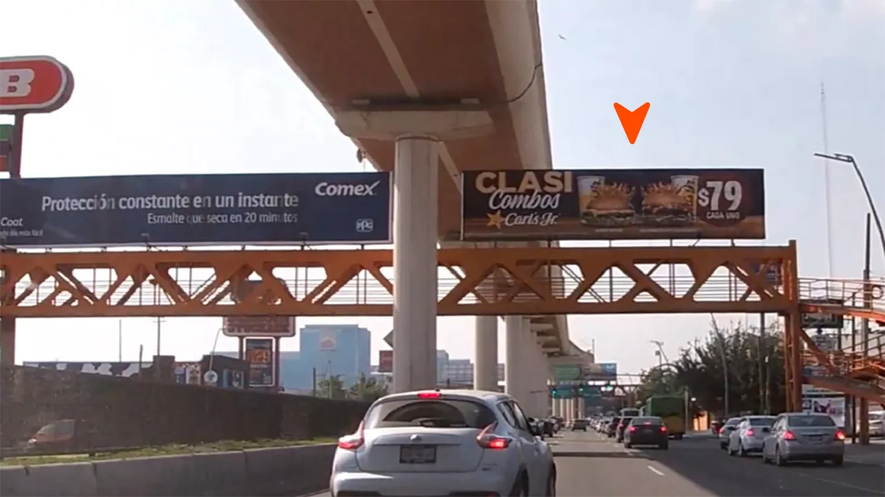 Anuncios Puente Peatonal en San Nicolás de los Garza