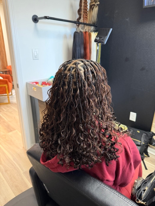 Smedium Goddess bob