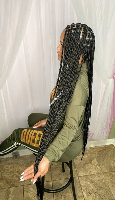 Medium Knotless Braids