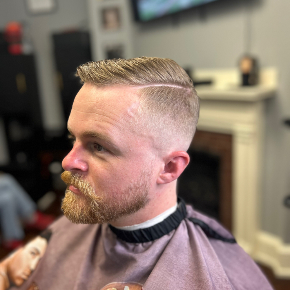 Mens Haircut W/ Face Service