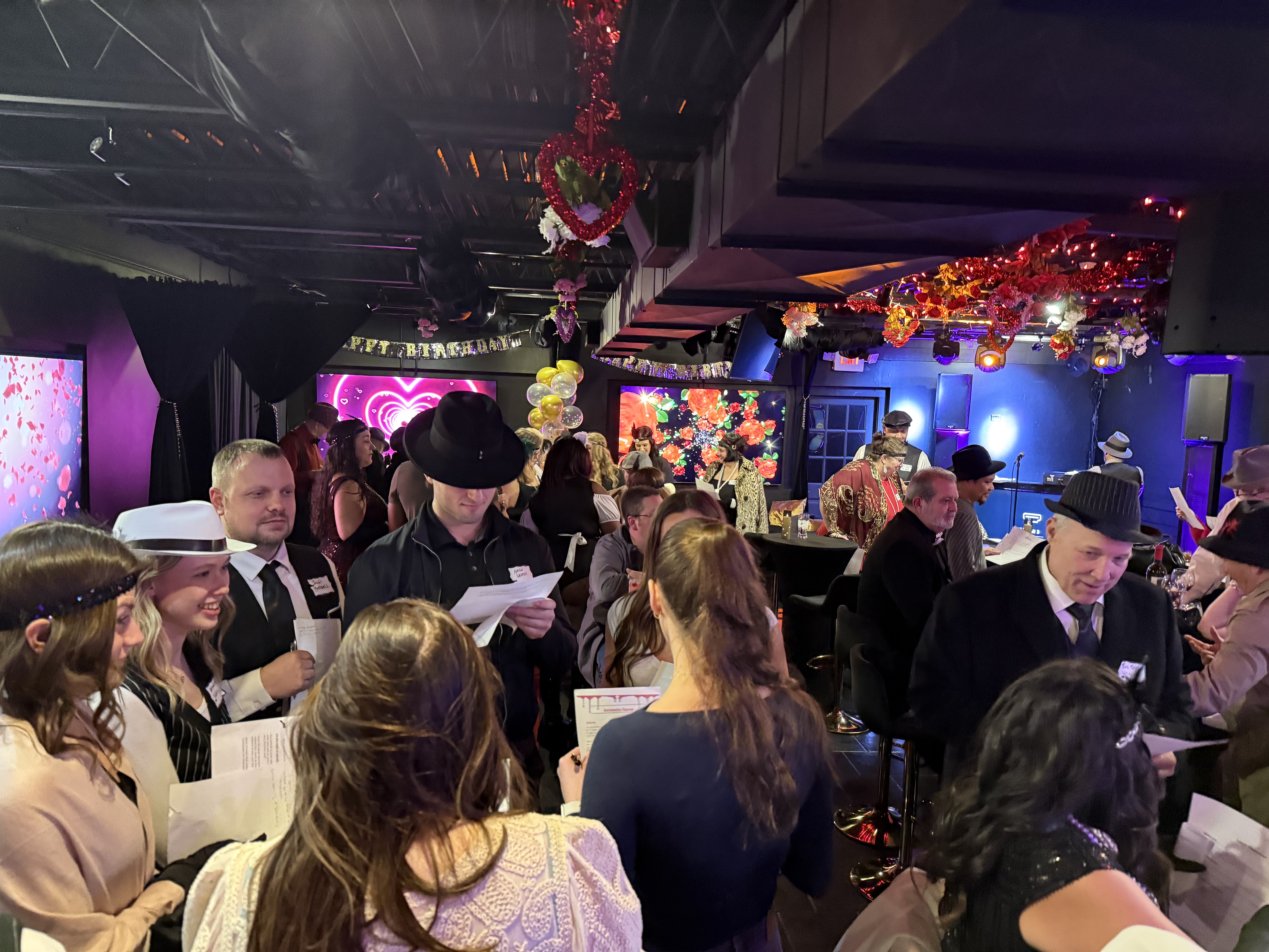 Themed event night with guests in 1920s attire