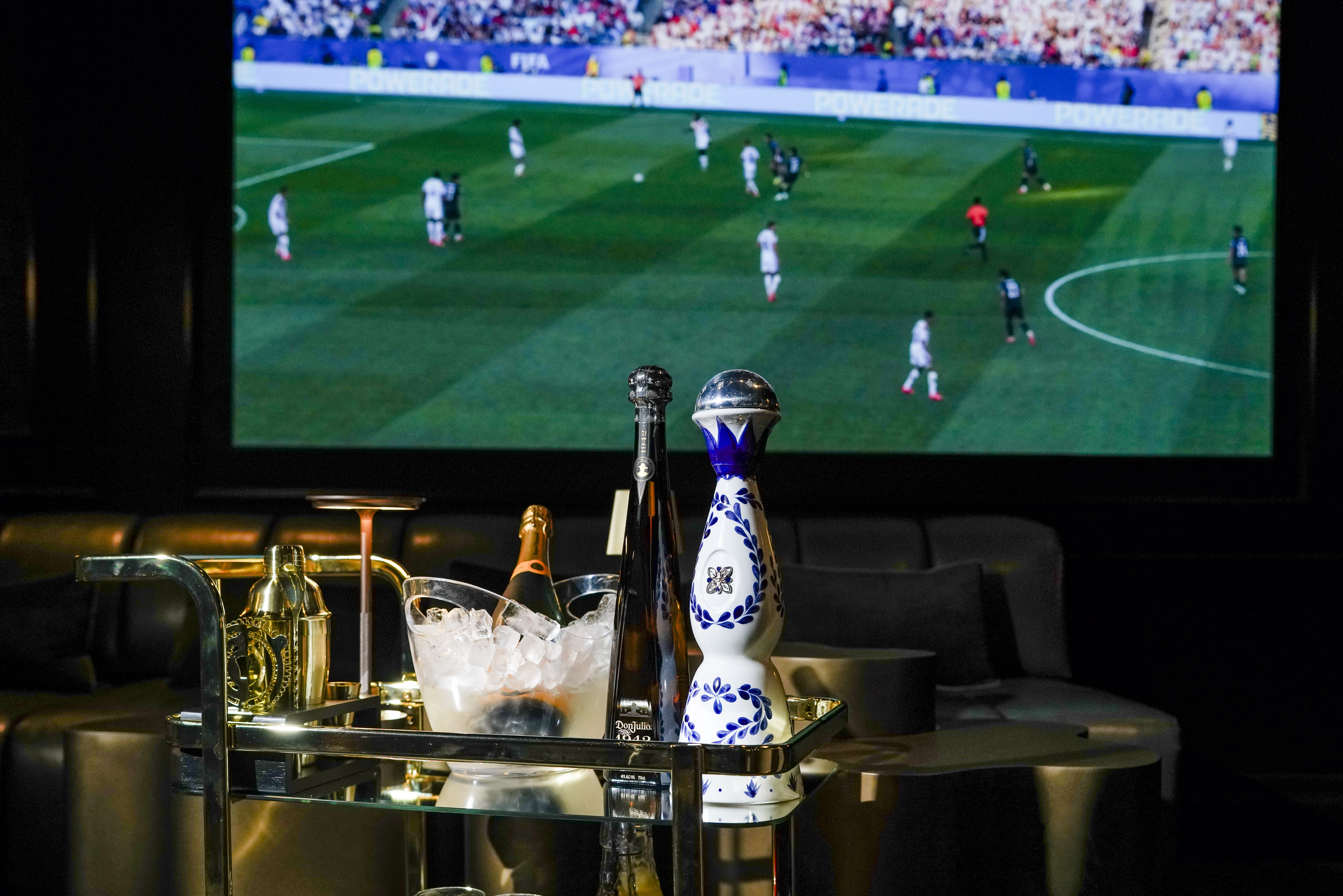 Uptown Sporting Club bottle service