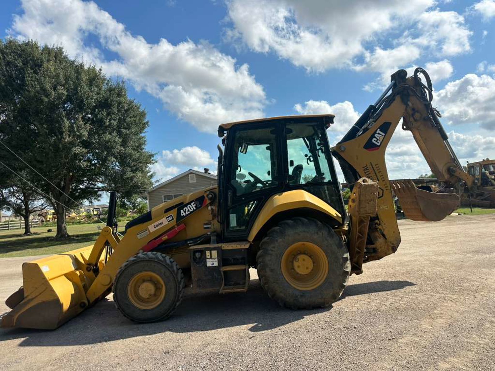 2020 CAT 420F2 Backhoe Loader