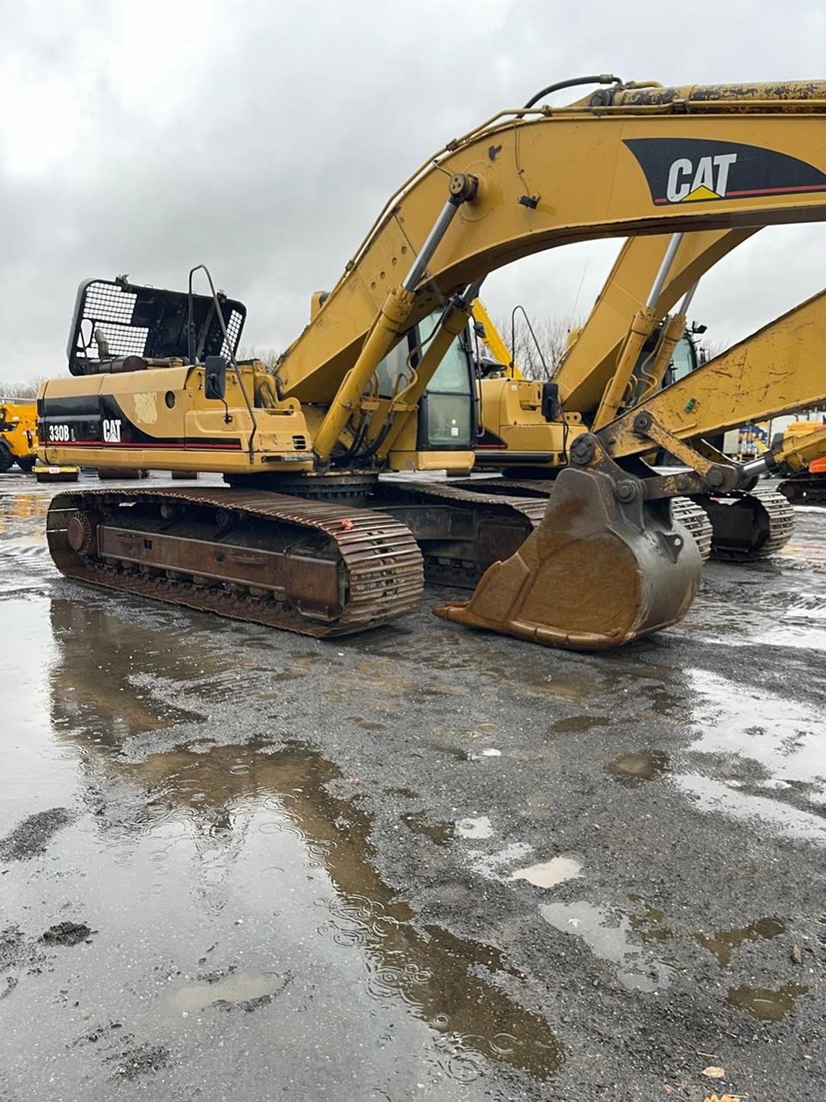 2000 CATERPILLAR 330BL Excavator